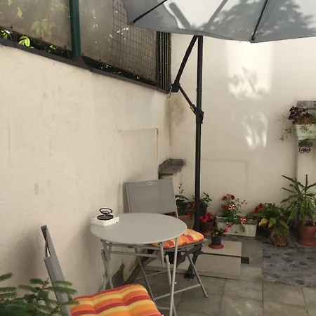 公寓 Crown Street Garden 贝尔格莱德